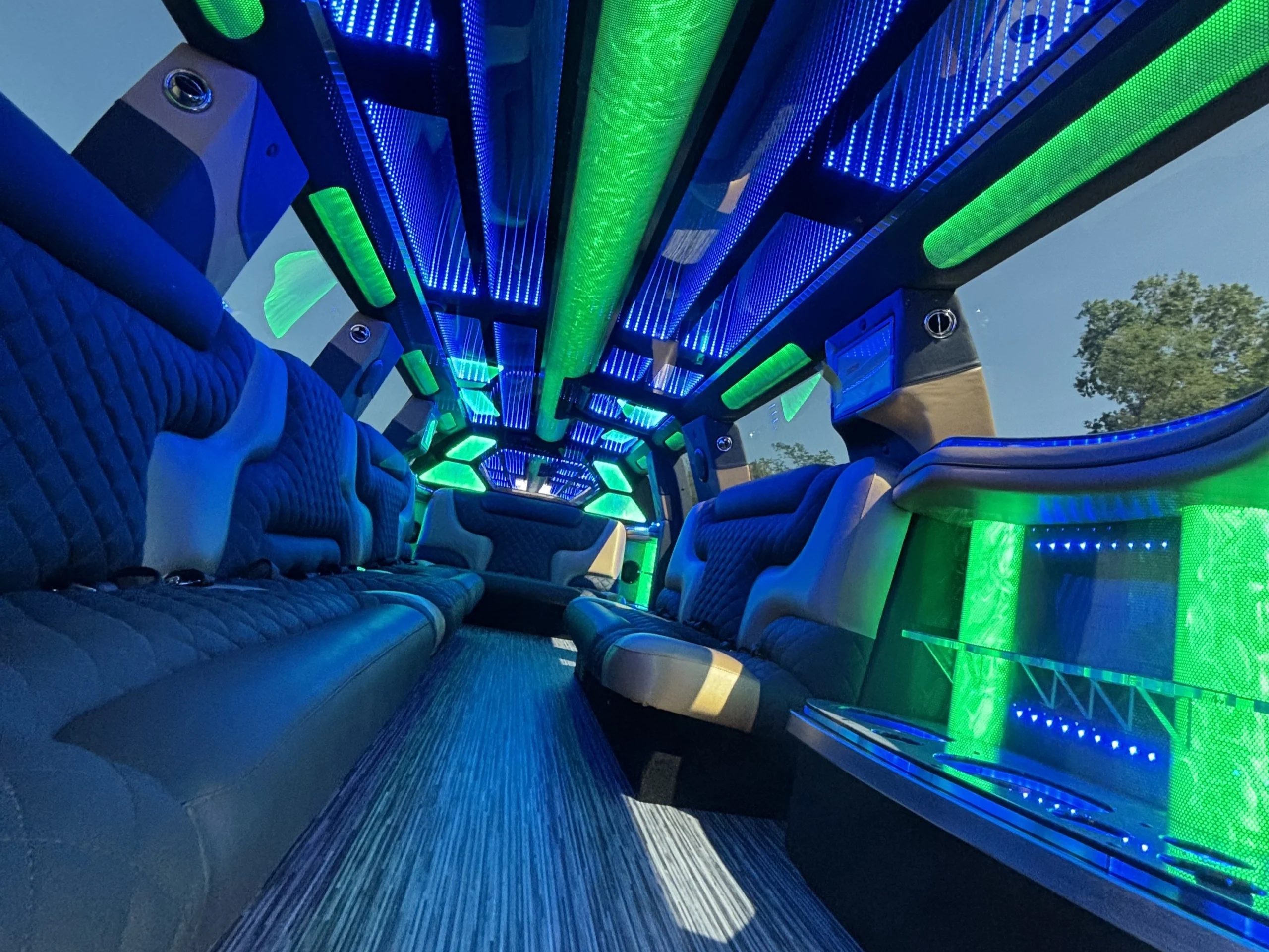 chevy-tahoe-2025-inte-1